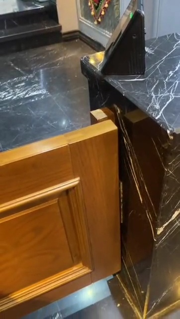 گیت ورود خروج چوبی دست ساز