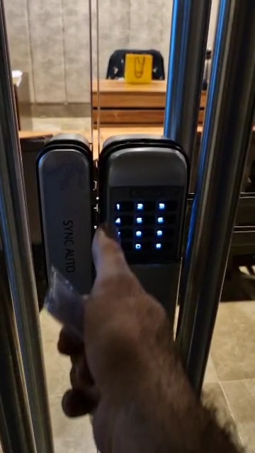 قفل دیجیتال شیشه میرال